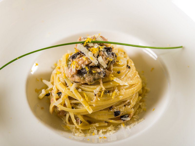 Su Giallo Zafferano la video ricetta: Linguine alla Nicolo